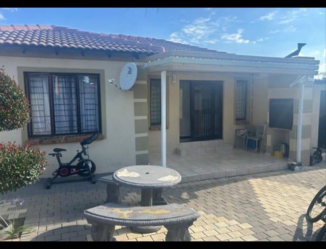 2 BEDROOM PROPERTY TO RENT IN THE REEDS